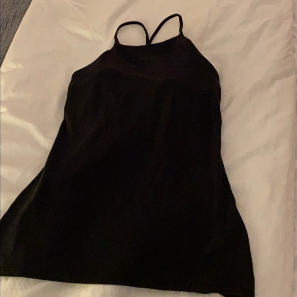 Black lululemon top built in bra size 4